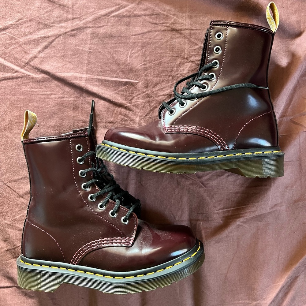 Dr. Martens | Vegan 1460 Cherry Red